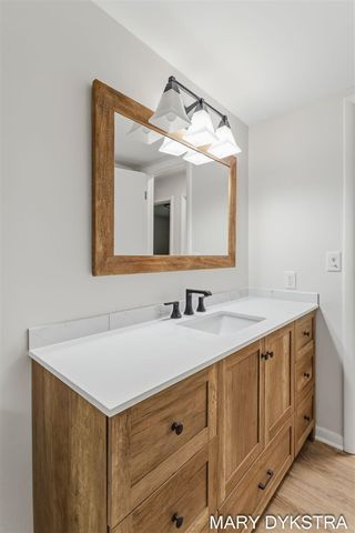 409 W Lakewood Boulevard, Holland, MI 49424