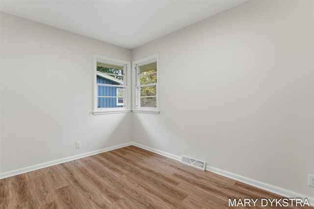 409 W Lakewood Boulevard, Holland, MI 49424