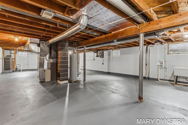 409 W Lakewood Boulevard, Holland, MI 49424