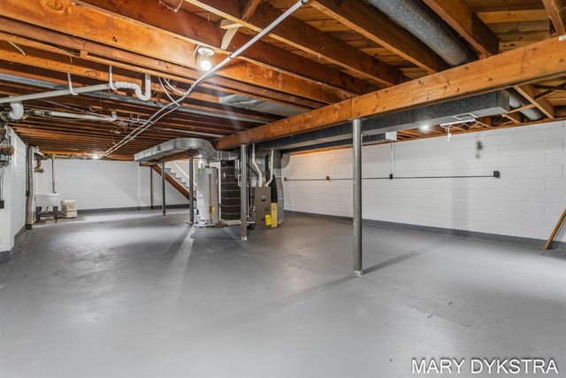 409 W Lakewood Boulevard, Holland, MI 49424