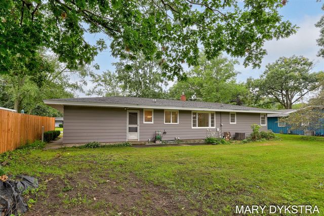 409 W Lakewood Boulevard, Holland, MI 49424