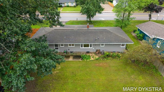 409 W Lakewood Boulevard, Holland, MI 49424