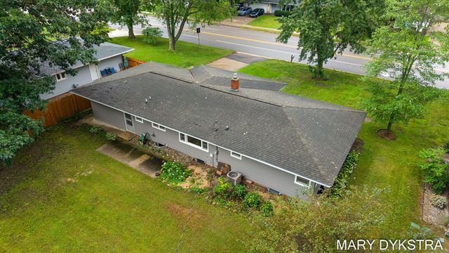 409 W Lakewood Boulevard, Holland, MI 49424