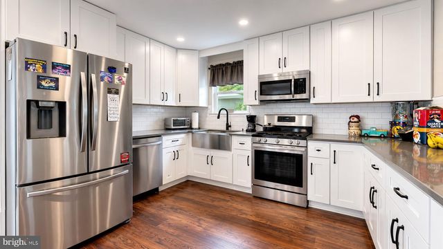 576 PARK RD, Mays Landing, NJ 08330