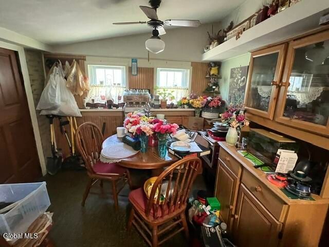 323 Oakhurst Street, Troy, NY 12182