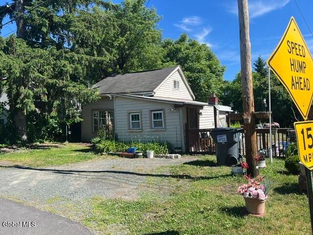 323 Oakhurst Street, Troy, NY 12182