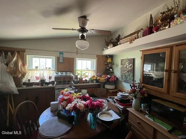 323 Oakhurst Street, Troy, NY 12182