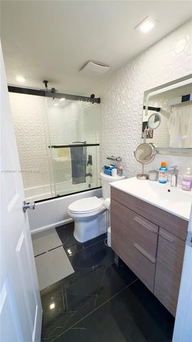 2845 NE 185th Street 908, Aventura, FL 33180