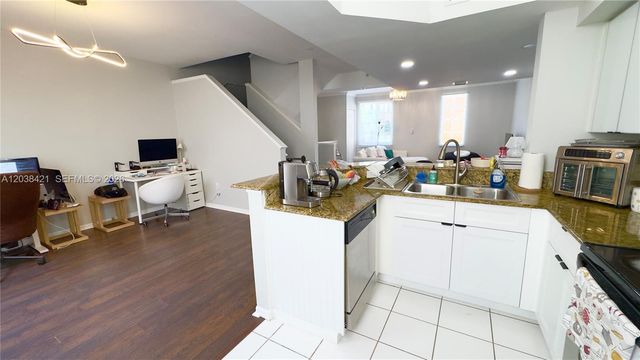 2845 NE 185th Street 908, Aventura, FL 33180