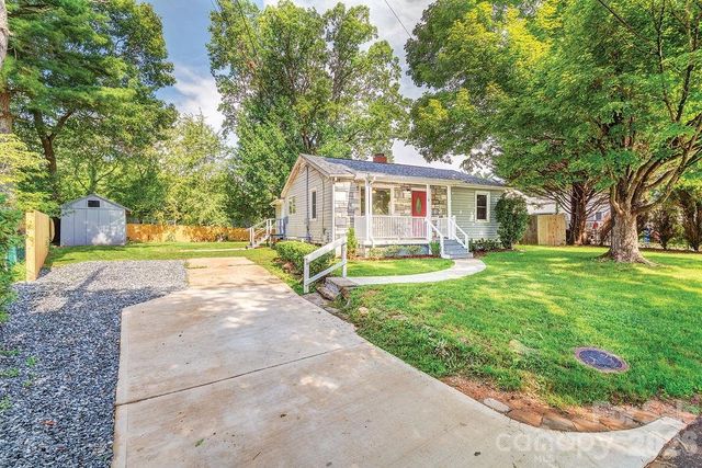 4 La Rue Street, Asheville, NC 28806
