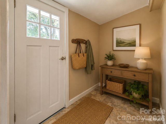 4 La Rue Street, Asheville, NC 28806