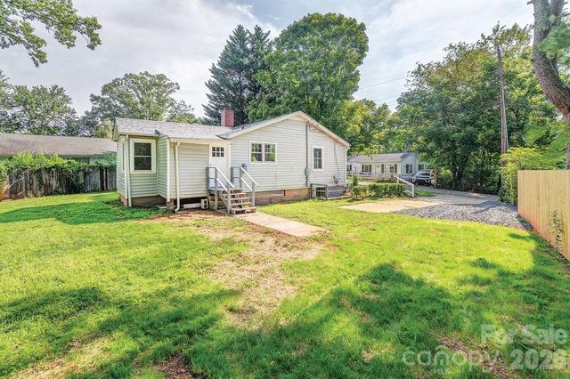 4 La Rue Street, Asheville, NC 28806