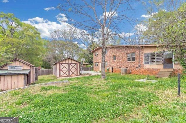 1324 N Hicks Circle, Conyers, GA 30012