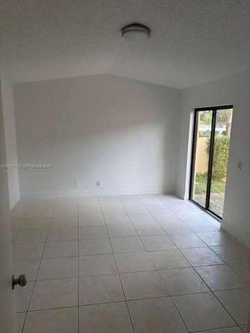 17317 NW 63rd Ave, Hialeah, FL 33015