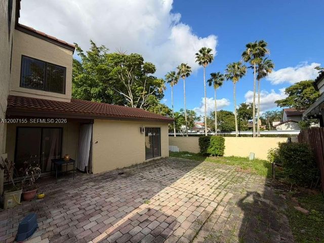 17317 NW 63rd Ave, Hialeah, FL 33015