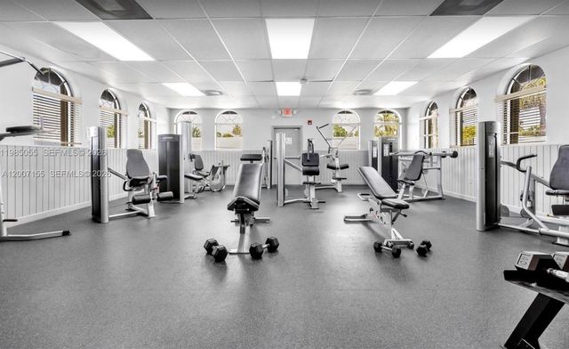 17317 NW 63rd Ave, Hialeah, FL 33015