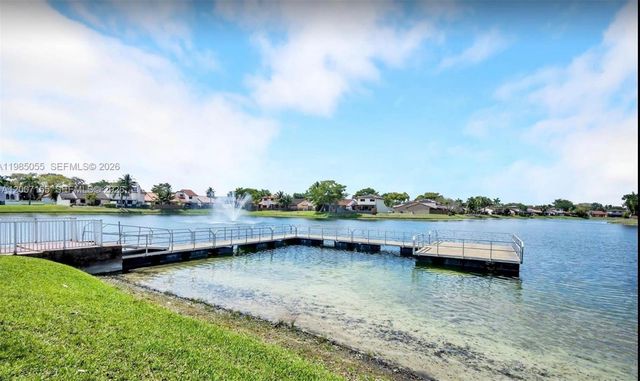 17317 NW 63rd Ave, Hialeah, FL 33015