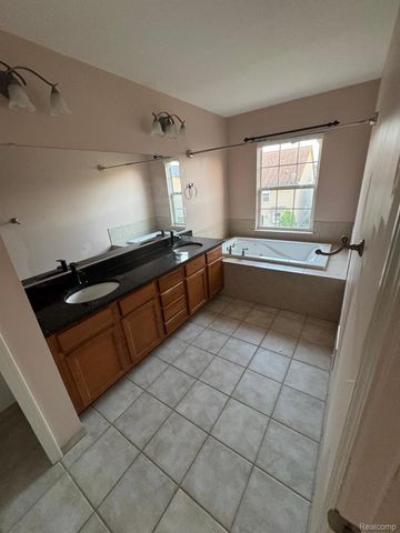 51157 MAYFAIR, Novi, MI 48374