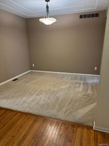 51157 MAYFAIR, Novi, MI 48374