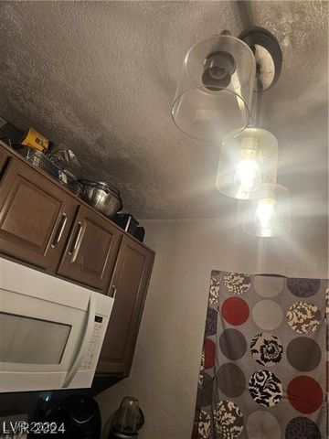 3976 Colors Court 40, Las Vegas, NV 89103