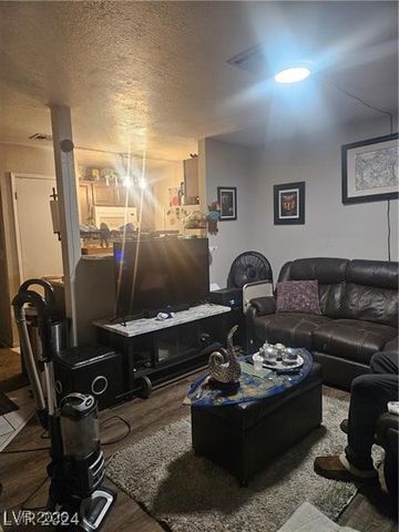 3976 Colors Court 40, Las Vegas, NV 89103