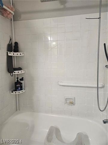 3976 Colors Court 40, Las Vegas, NV 89103