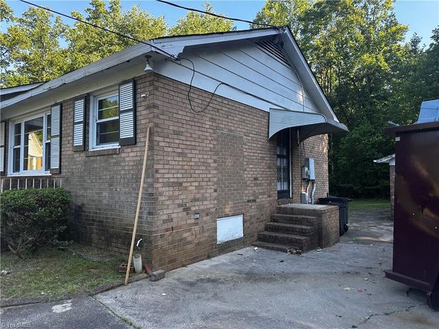 3708 Whitfield Court, Winston-salem, NC 27105