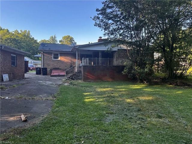 3708 Whitfield Court, Winston-salem, NC 27105