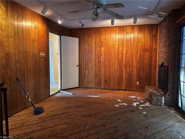 3708 Whitfield Court, Winston-salem, NC 27105