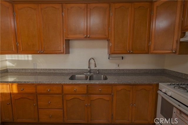 1140 Pacific Ave 20, Long Beach, CA 90813