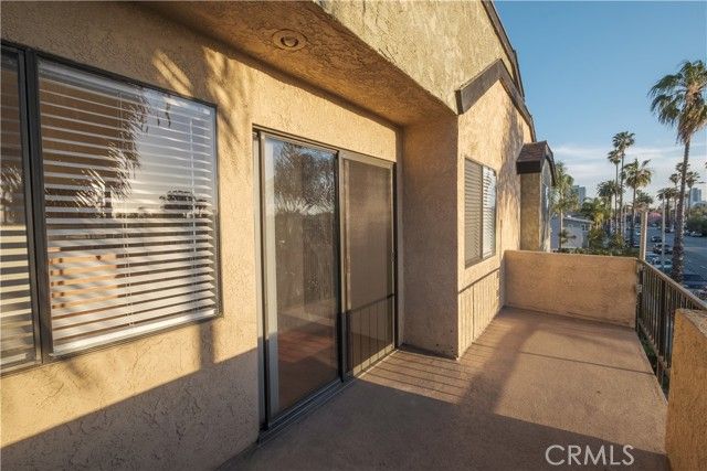 1140 Pacific Ave 20, Long Beach, CA 90813