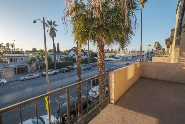 1140 Pacific Ave 20, Long Beach, CA 90813