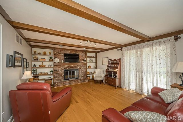 14246 Cypress Hill Drive, Chesterfield, MO 63017