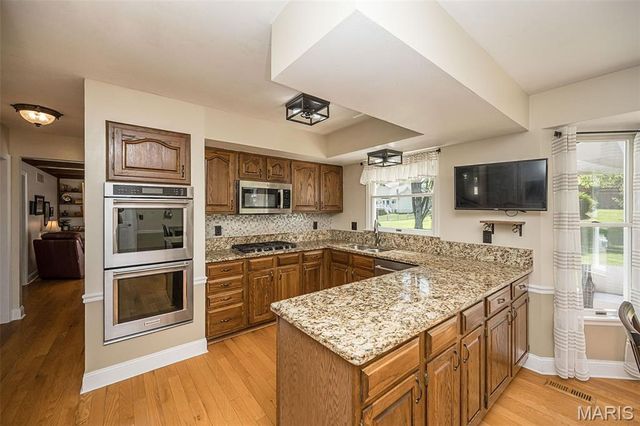 14246 Cypress Hill Drive, Chesterfield, MO 63017