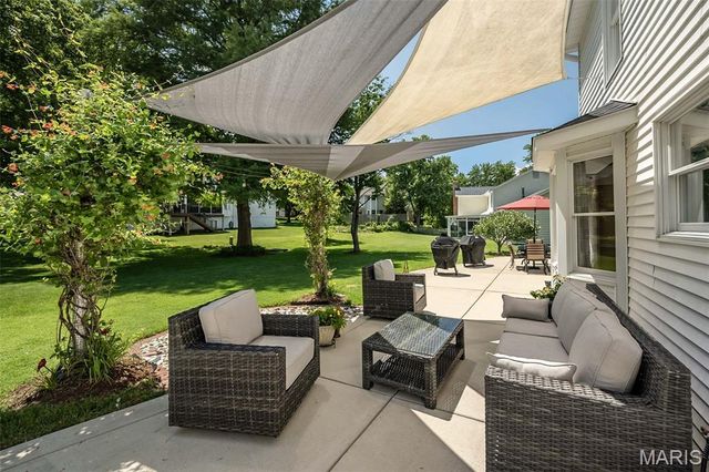 14246 Cypress Hill Drive, Chesterfield, MO 63017