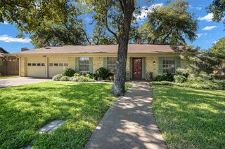 1361 Kathryn Court, Hurst, TX 76053