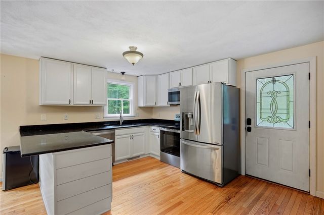 42 Tiffany Road, Coventry, RI 02816