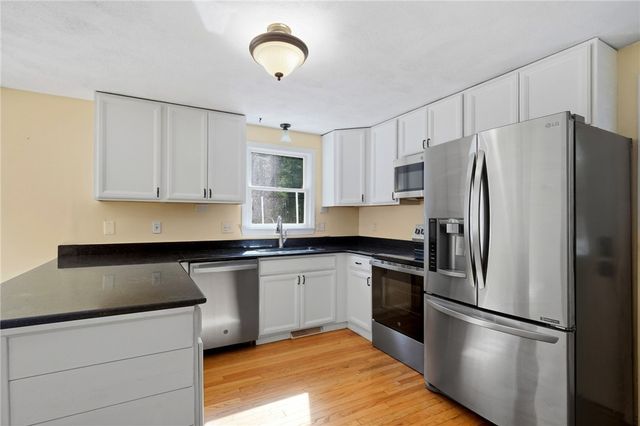 42 Tiffany Road, Coventry, RI 02816
