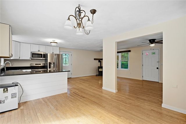 42 Tiffany Road, Coventry, RI 02816