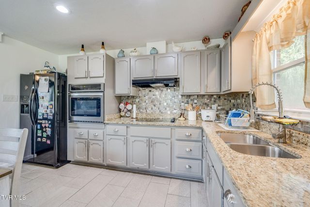128 Adrian Drive, Kingsport, TN 37664
