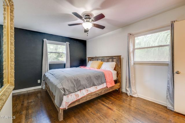 128 Adrian Drive, Kingsport, TN 37664