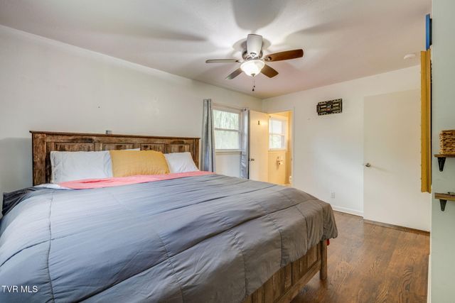128 Adrian Drive, Kingsport, TN 37664