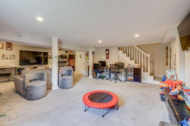 128 Adrian Drive, Kingsport, TN 37664