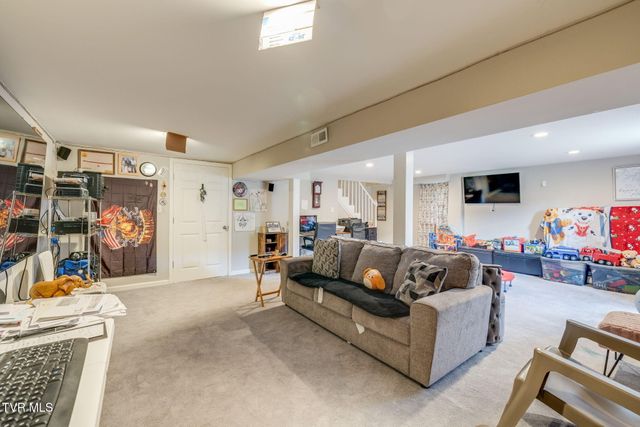 128 Adrian Drive, Kingsport, TN 37664