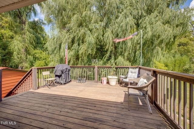128 Adrian Drive, Kingsport, TN 37664