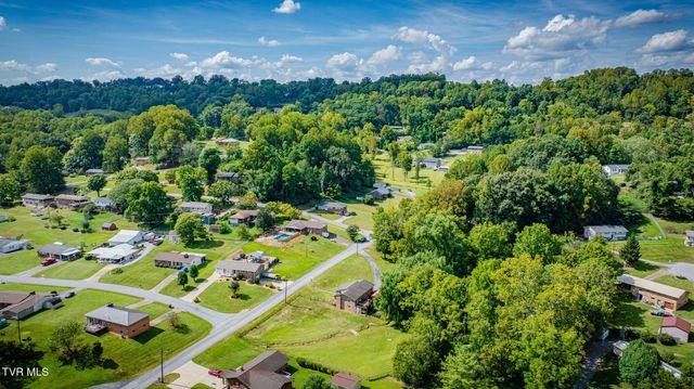 128 Adrian Drive, Kingsport, TN 37664