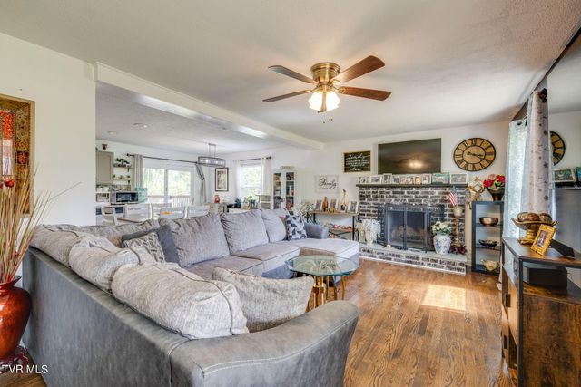 128 Adrian Drive, Kingsport, TN 37664