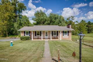 128 Adrian Drive, Kingsport, TN 37664