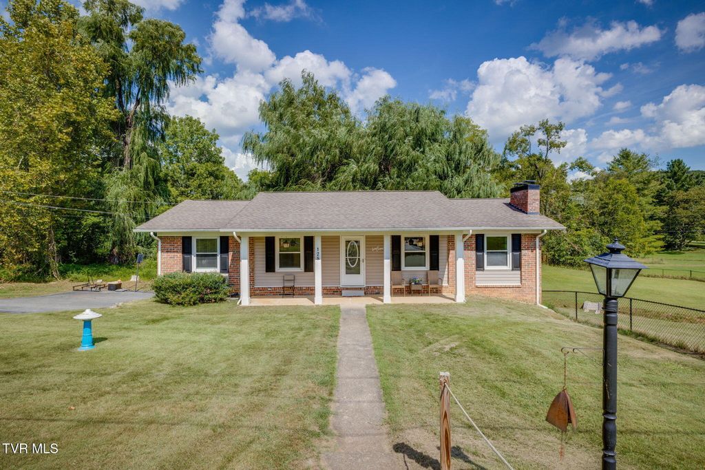 128 Adrian Drive, Kingsport, TN 37664