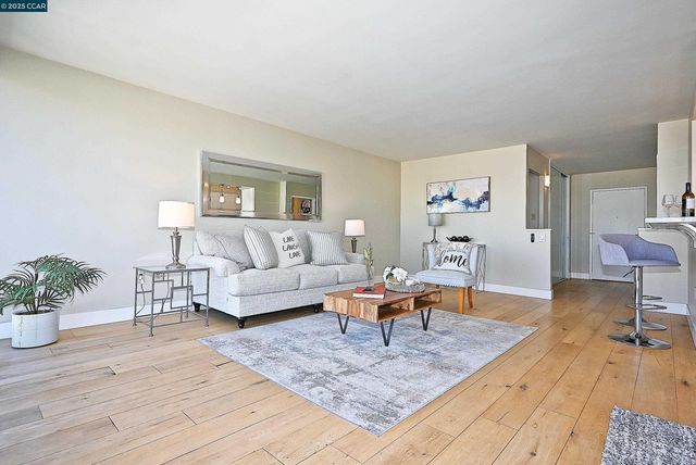 1555 Lakeside Drive 184, Oakland, CA 94612